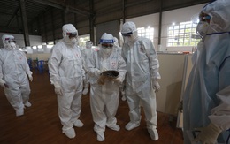 Hôm nay, Bình Dương thêm 6.050 ca Covid-19; Khởi tố người phụ nữ lột đồ khi bị đưa đi cách ly tập trung