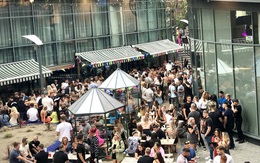 Covid-19: Kỳ nghỉ hè hỗn loạn ở Anh