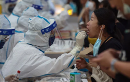 Trung Quốc siết đi lại sau đợt bùng phát Covid-19 mới