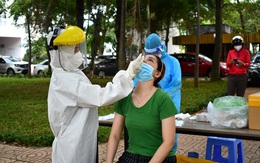 Bác sĩ mới ra trường đi hỗ hộ chống dịch, chưa kịp nhận nhiệm vụ đã nhiễm Covid-19 và lây cho 7 người