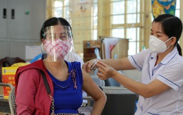 Hà Nội: Chủ tịch phường nói gì khi yêu cầu dân viết cam kết, nêu lý do không tiêm vaccine phòng Covid-19?