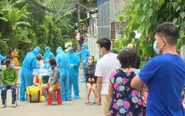 Vừa được công bố là vùng xanh ít ngày, "phố thời trang" Bình Dương có 73 người nghi nhiễm