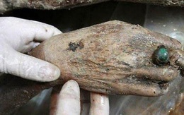 Thi hài còn nguyên vẹn trong mộ táng hơn 700 năm gây ngỡ ngàng, di vật trên tay hé lộ gia thế không hề tầm thường