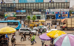 Có tới 24 triệu người nhưng chỉ 1,2% dân số được tiêm chủng, thành phố này đang đấu tranh cho từng liều vắc xin Covid-19