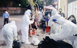 Thêm 23 ca mắc Covid-19, Hà Nam khẩn cấp lập chốt, tiêm vắc xin cả ngày lẫn đêm