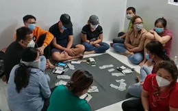 Phát hiện sòng bạc có cả ô tô đưa đón, xét nghiệm Covid-19 cho "con bạc''