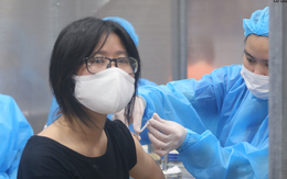 Hà Nội tăng tốc tiêm vaccine COVID-19, đạt kỷ lục chưa từng có