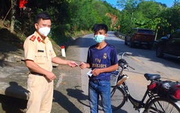 Thanh niên 18 tuổi đạp xe vượt 700km về Nghệ An để tránh dịch Covid-19