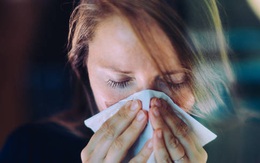 Cảm lạnh thông thường có thể tạo ra 'vũ khí đánh chặn' COVID-19