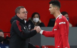 Ronaldo lên tiếng bảo vệ Rangnick: Hãy cho Ralf thêm thời gian!