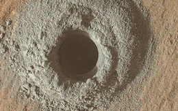 Đục lỗ Sao Hỏa, NASA tìm được dấu vết sự sống ngoài hành tinh?