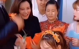 Cô dâu tát em chồng đau điếng trước mặt khách, phản ứng của mẹ chồng gây tranh cãi