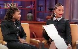 Ngỡ ngàng người phụ nữ sở hữu giấy khai sinh dài tới 0,6 mét