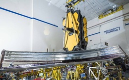 NASA mở thành công tấm chắn mặt trời rộng ngang sân tennis của Kính viễn vọng Không gian James Webb