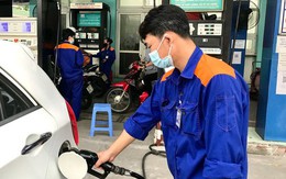 Giá xăng tăng mạnh sau 4 lần giảm liên tiếp