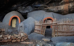 Cuộc sống của cư dân cuối cùng trong hang động nổi tiếng tại "Vương quốc của bầu trời"