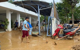 Nhiều nơi ở Đà Nẵng xuất hiện trạm sửa xe ngập nước miễn phí