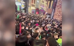 Cảnh chen chúc kinh hoàng trước lúc xảy ra thảm kịch giẫm đạp ở Hàn Quốc