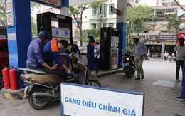 Bộ Công Thương 'đá' đi, Bộ Tài chính 'thưa' lại: Cây xăng vẫn đóng cửa?