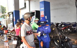 Giá xăng tăng lần thứ 3 liên tiếp