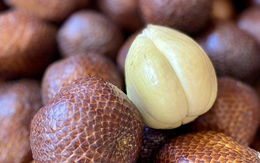 Loại quả bên ngoài thô ráp, bên trong đắt tiền gây 'sốt' chợ mạng