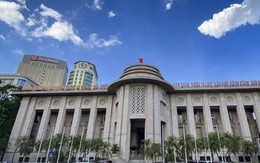 Lần đầu tiên trong năm, Ngân hàng Nhà nước giảm giá bán USD