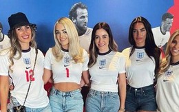 Dàn WAGs tuyển Anh ‘chơi lớn’, lên du thuyền 1 tỷ bảng tới World Cup 2022