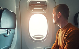 Vì sao cửa sổ máy bay có hình bầu dục chứ không phải hình vuông hay chữ nhật?