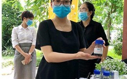 Các nhà khoa học Việt chế nano vàng chống vi khuẩn gây mụn