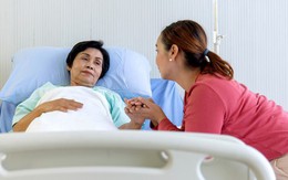 Mẹ chồng chịu đau bệnh vì không muốn con cháu phải 'gánh nợ'