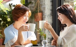 Con dâu ngỡ ngàng khi mẹ chồng đưa 20 triệu và bảo đi du lịch