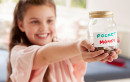 Chuyên gia tâm lý: Cho một đứa trẻ tiền tiêu vặt là cách giúp con trưởng thành và có trách nhiệm tài chính