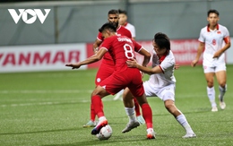 Hoàng Đức bị cột dọc từ chối siêu phẩm, ĐT Việt Nam hòa 0-0 trên sân Singapore