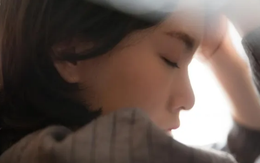 Vô tình nhìn thấy thùng đồ mẹ chồng gửi cho chị dâu mà tôi nóng mặt