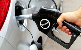 Xăng dầu khan hiếm, các ông lớn kinh doanh xăng dầu trên sàn có hưởng lợi từ hàng tồn kho?