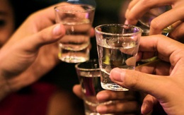 Viêm gan do rượu gia tăng trong đại dịch COVID-19