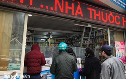 Hà Nội: Bất ngờ vì kit test Covid-19 tăng giá, nhiều người dân đi mua liền quay về