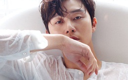 Dispatch đưa tin: Park Seo Joon xác nhận dương tính với COVID-19, hủy bỏ mọi lịch trình hoạt động