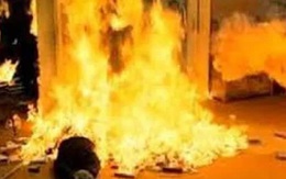 Nghi vấn nam thanh niên Hải Dương đổ xăng lên người tự thiêu ngoài nghĩa địa