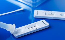 Cách phân biệt "dương tính giả" khi tự làm test nhanh COVID-19 tại nhà