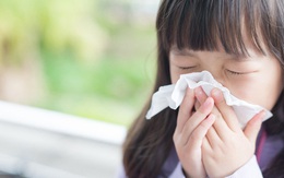 Trẻ bị ho hậu COVID-19 nên ăn uống thế nào?