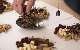 Nghe theo bài thuốc chữa hậu COVID-19 trên mạng, coi chừng bỏ lỡ 'thời gian vàng'