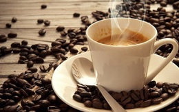 Người mắc COVID-19 có nên uống cà phê?