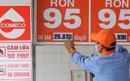 Mạnh tay giảm thuế, phí để kìm giá xăng dầu