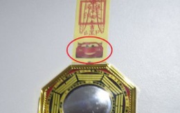 Bùa trấn trạch có hình… ô tô đồ chơi, gia chủ méo mặt không biết thật hay đùa