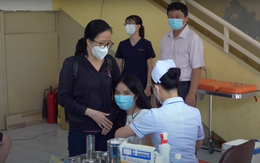 Khoảng 30 nghìn học sinh lớp 6 tại TP.HCM được tiêm vắc xin phòng Covid-19