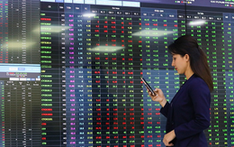 Nhà đầu tư nước ngoài mua ròng hơn 1.700 tỷ giữa lúc "nước sôi lửa bỏng": Niềm tin vẫn còn, "sau cơn mưa trời lại sáng"