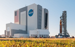 3 lần diễn tập phóng thất bại, tên lửa Mặt Trăng mới của NASA "bị trả về nơi sản xuất"