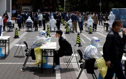 Trung Quốc hủy hàng trăm chuyến bay vì 1 ca nghi mắc Covid-19