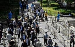 Tìm thấy con trai thất lạc 8 năm nhờ xét nghiệm COVID-19 ở Trung Quốc